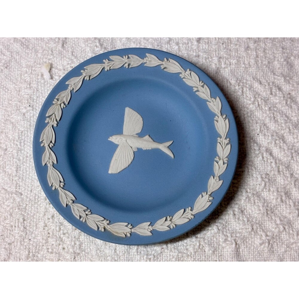 Vintage Wedgwood Jasperware Dish – Flying Fish, Laurel Leaves - 4.5" Diameter